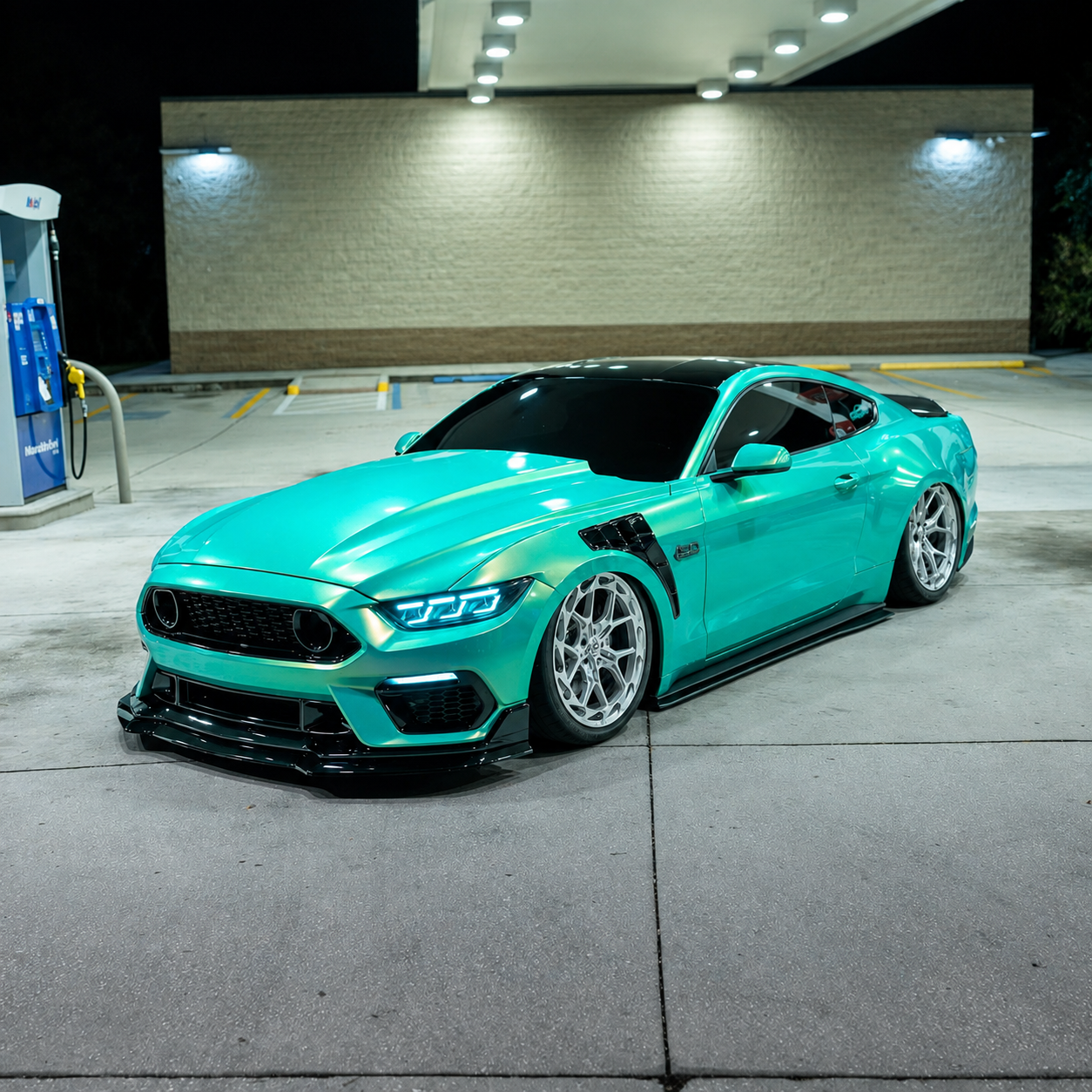 DARK HORSE STYLE SIDE SKIRTS - FORD MUSTANG (2024+)