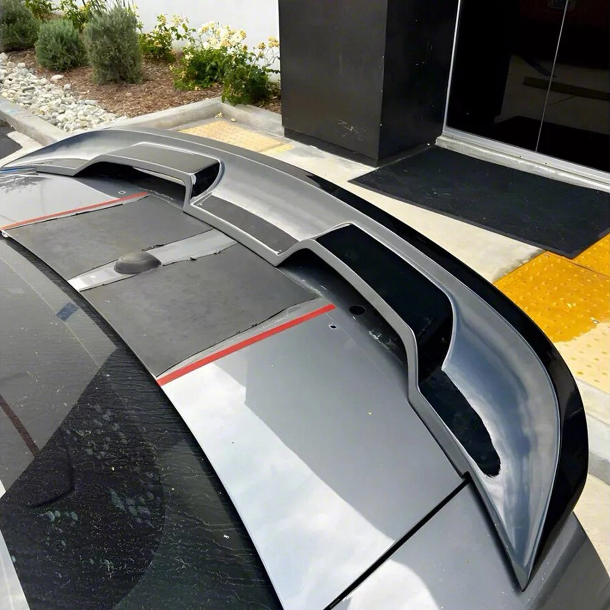 MP CONCEPTS GT500 STYLE GLOSS BLACK REAR SPOILER - FORD MUSTANG (2010–2014)