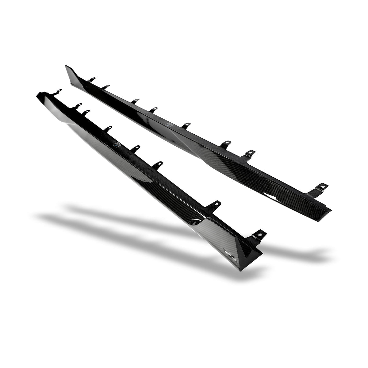 REAL CARBON FIBER SIDE SKIRTS WITH WINGLETS FOR FORD MUSTANG S650 (2024+)