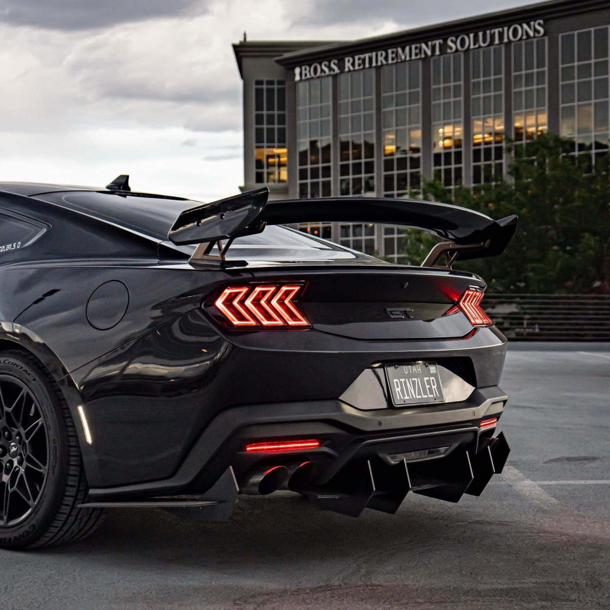 SUPER SNAKE STYLE GLOSS BLACK REAR SPOILER - FORD MUSTANG (2024+)