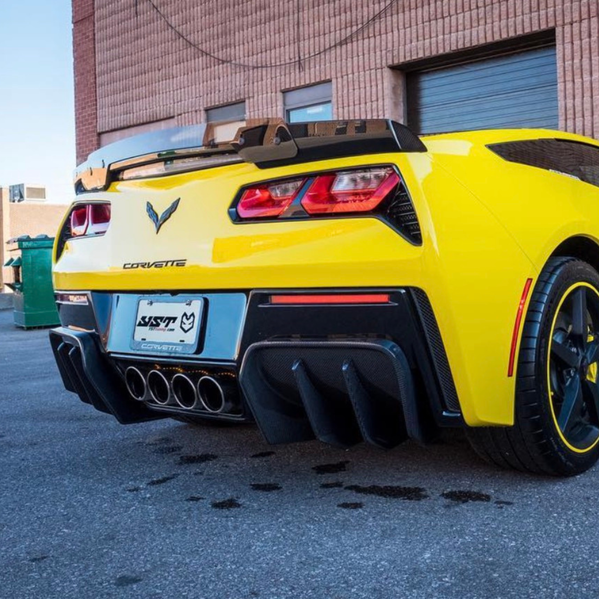 PERFORMANCE TRACK CARBON FIBER REAR BUMPER DIFFUSER - CHEVROLET CORVETTE C7 (2014–2019)