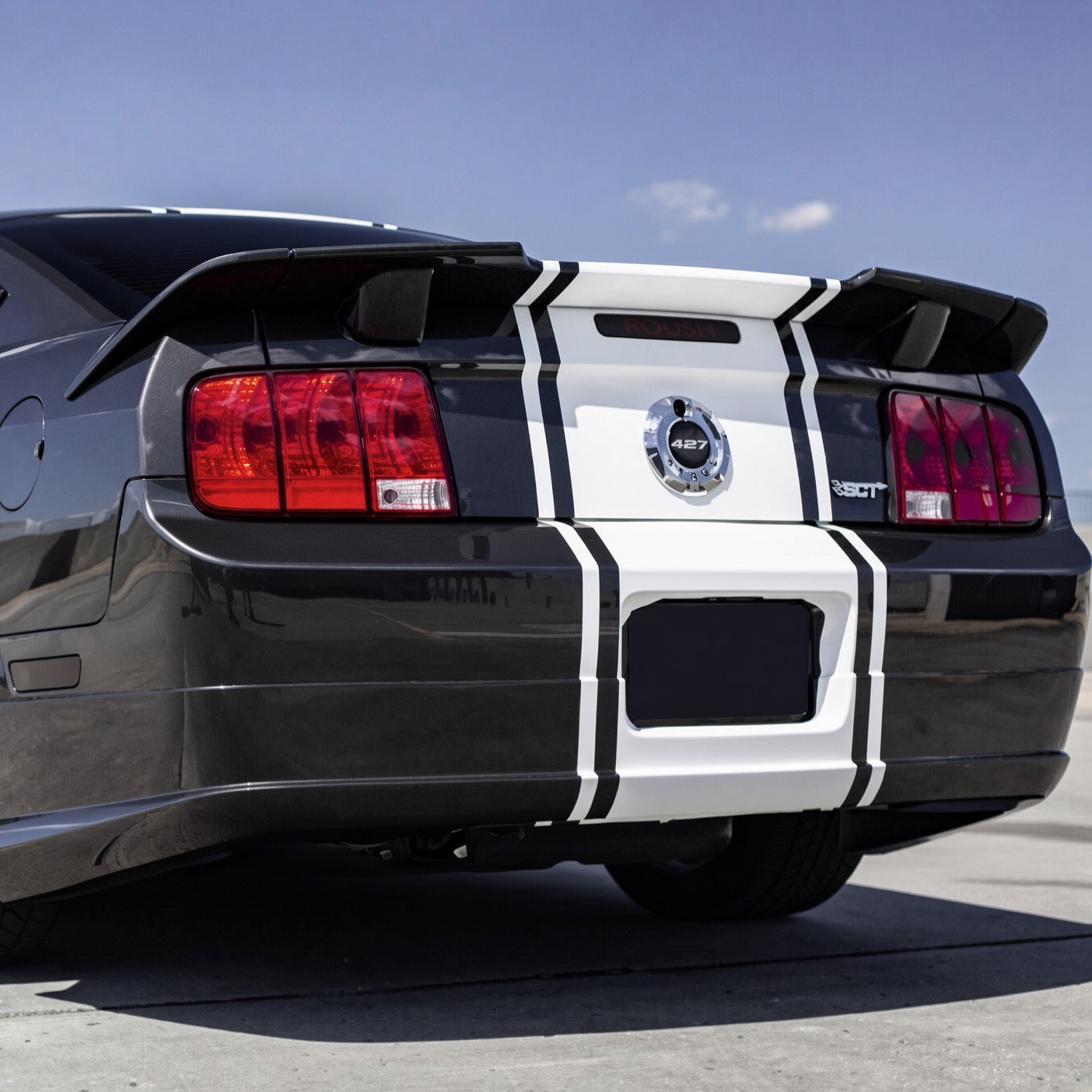 ROUSH STYLE UNPAINTED REAR TRUNK SPOILER - FORD MUSTANG (2005–2009)