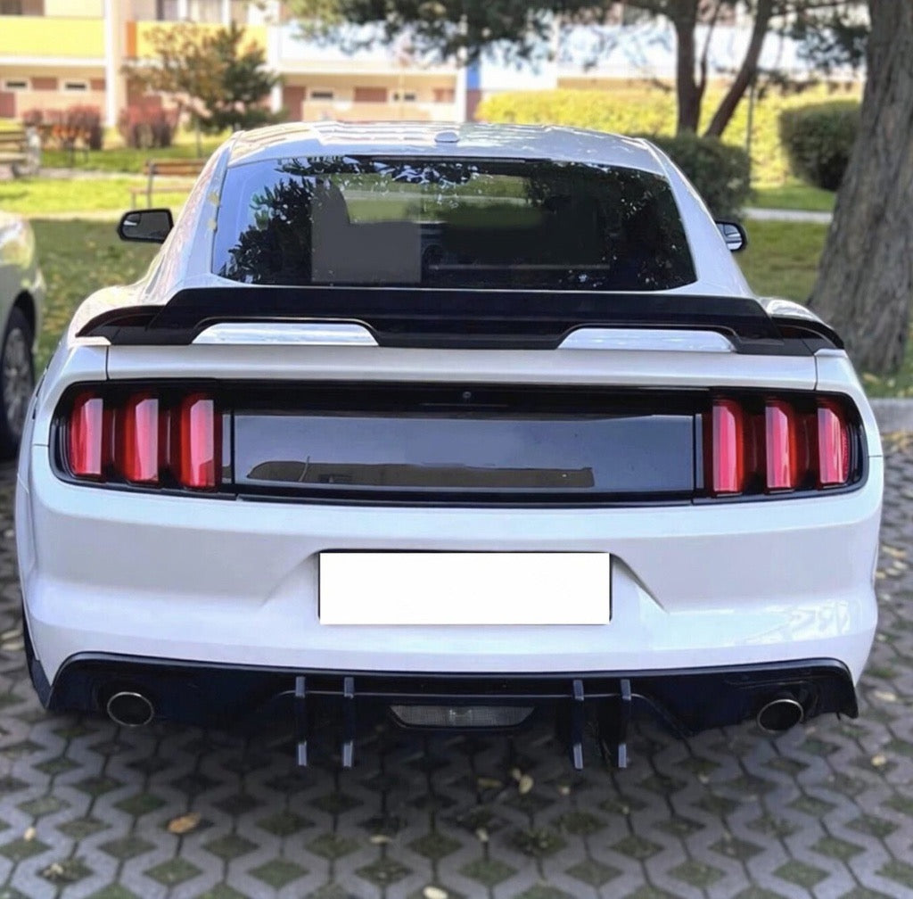 PERFORMANCE STYLE REAR BUMPER DIFFUSER 4PCS - FORD MUSTANG (2015–2017)