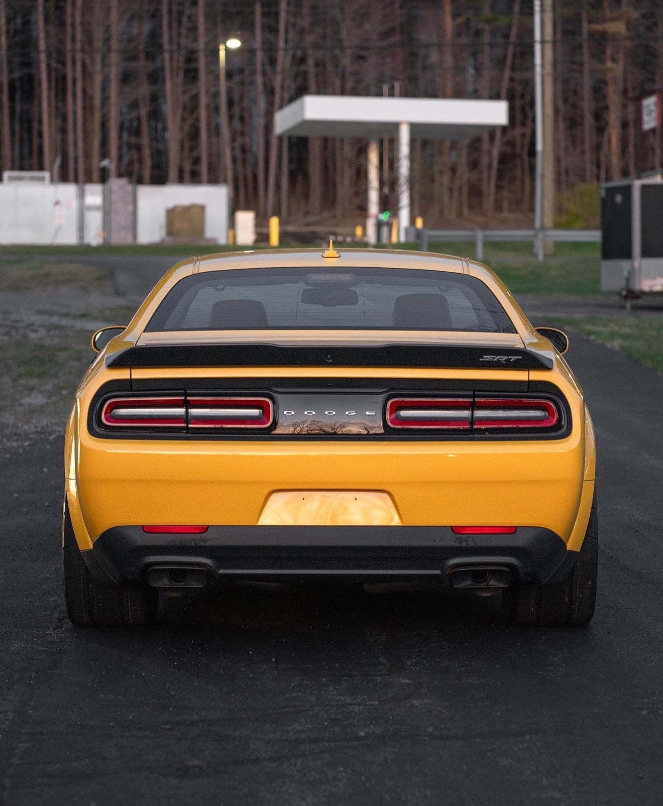Hellcat Style Rear Trunk Spoiler – Dodge Challenger (2008–2023)