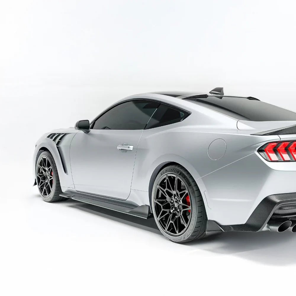 REAL CARBON FIBER SIDE SKIRTS WITH WINGLETS FOR FORD MUSTANG S650 (2024+)