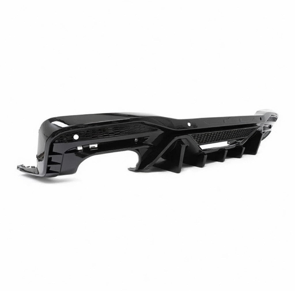 PERFORMANCE STYLE REAR BUMPER DIFFUSER - FORD MUSTANG (2024–PRESENT)