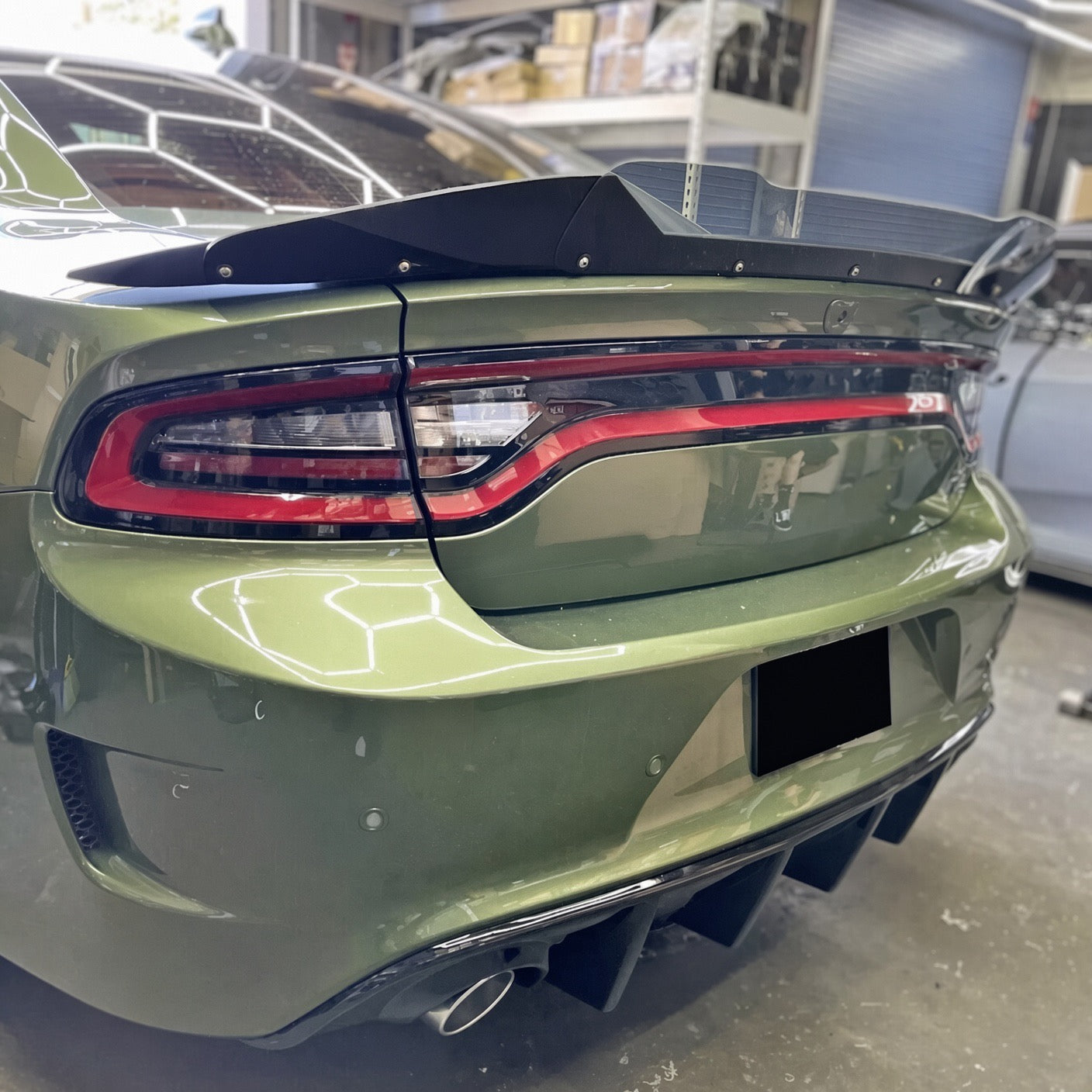 SRT Style ABS Gloss Black Trunk Wing Spoiler – Dodge Charger (2015–2023)