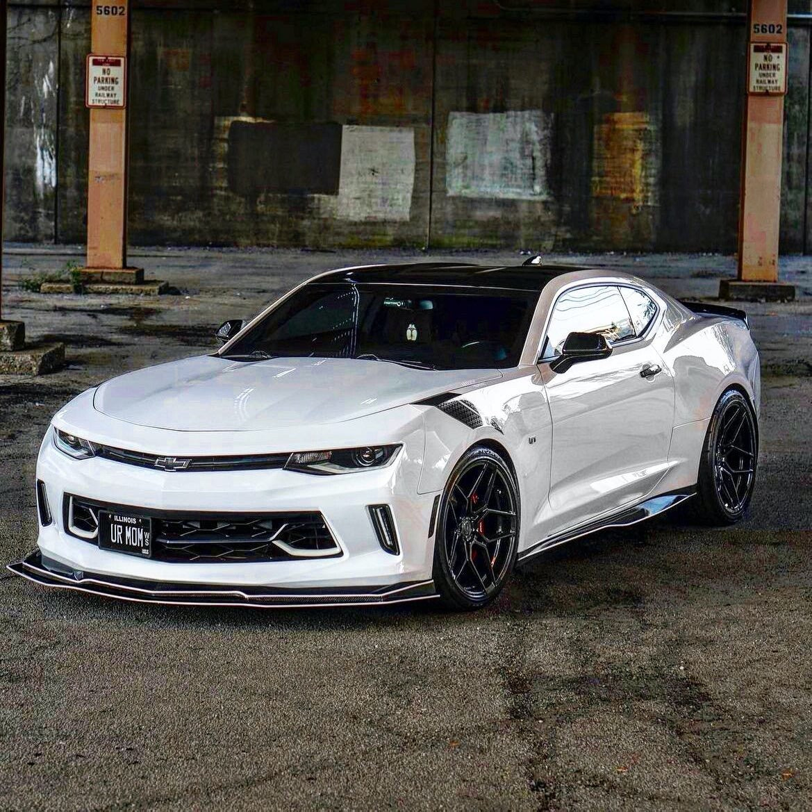 AAD STYLE GLOSS BLACK SIDE SKIRTS - CHEVROLET CAMARO ZL1 STYLE (2016–2024)